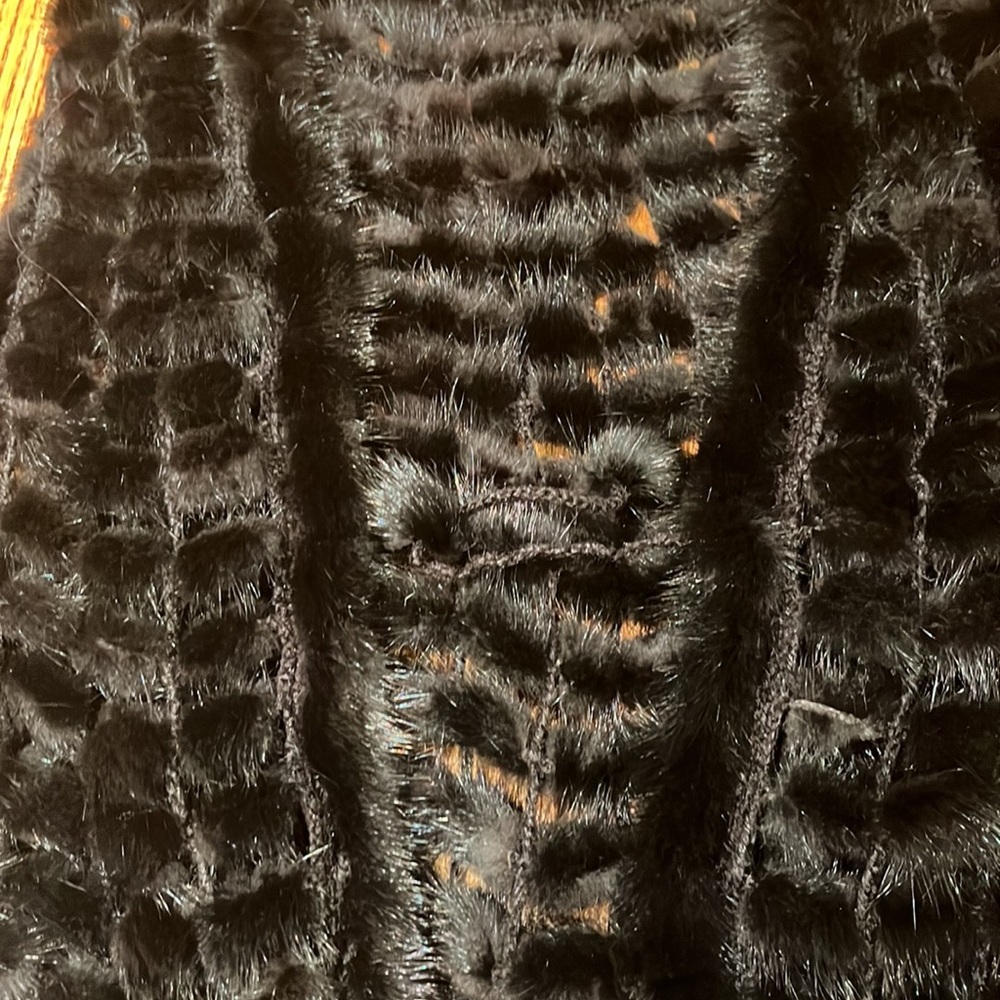 Woman’s Black Fur Vest Size S - Picture 2 of 4